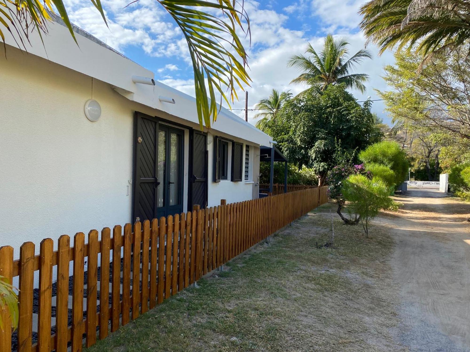 Villa&Bungalow 'Coco des sables' les pieds dans l'eau La Saline Le Bains Extérieur photo