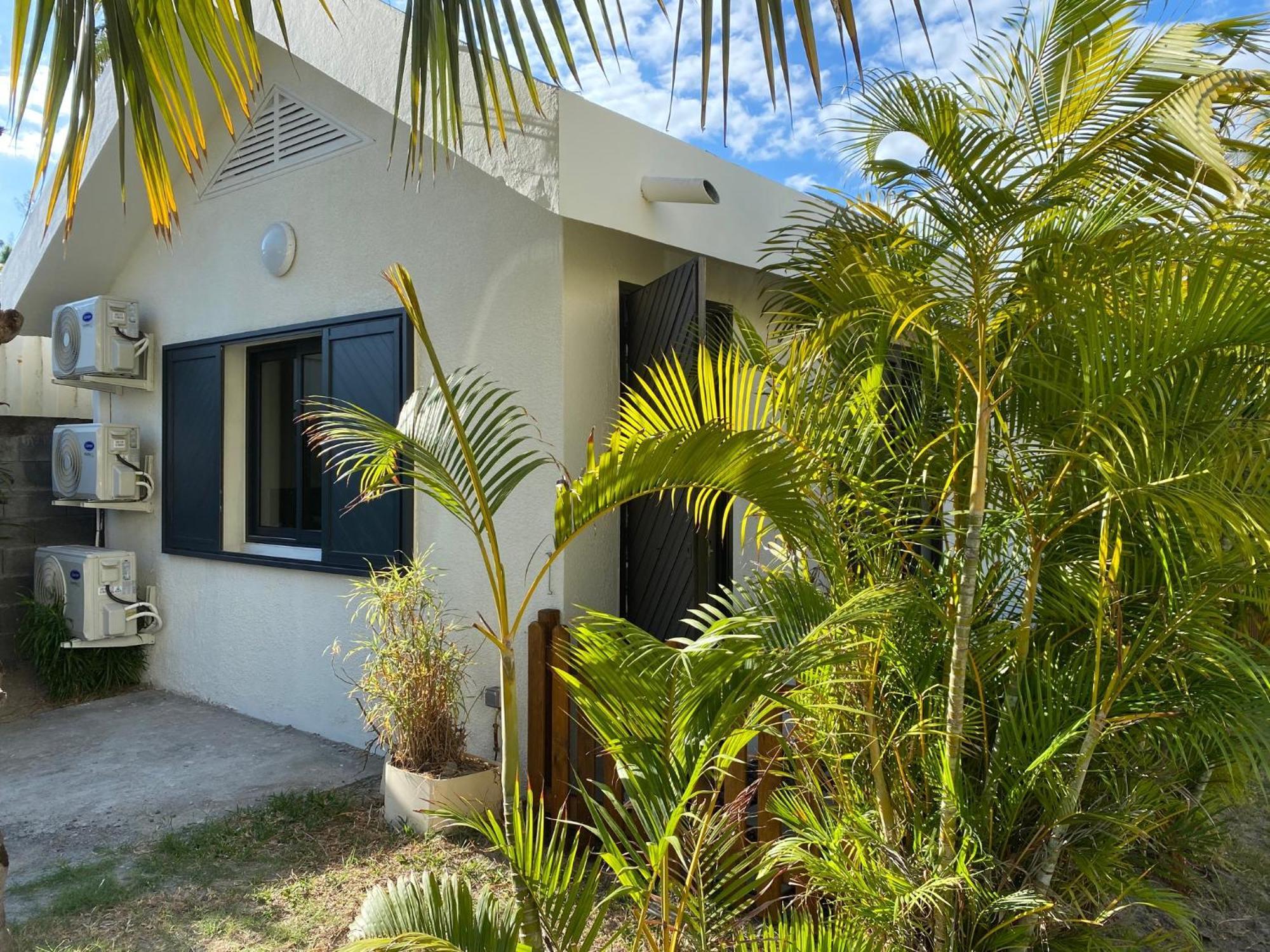 Villa&Bungalow 'Coco des sables' les pieds dans l'eau La Saline Le Bains Extérieur photo